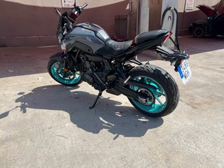 Yamaha MT-07 2024 Gris