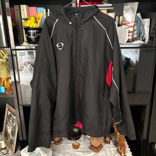 Giacca Nike nera con cappuccio