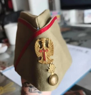 Gorra de legionario chapiri