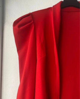 Blazer rojo hombros abullonados Talla Única S/M