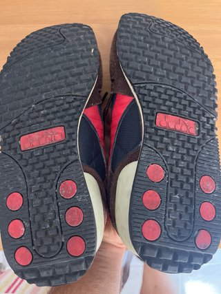 Zapatillas Diadora Marrones y Rojas
