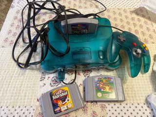 Nintendo 64 con 3 juegos