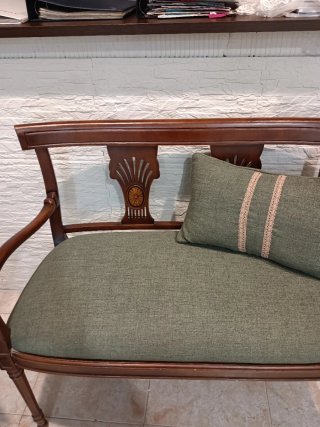 Conjunto sillones neoclásico madera y tela
