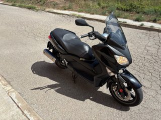 Yamaha Xmax 125 Negra