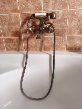 2 Grifos Lavabo y uno  ducha rústicos