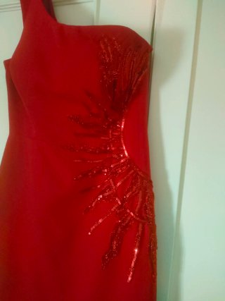 Vestido fiesta rojo asimétrico