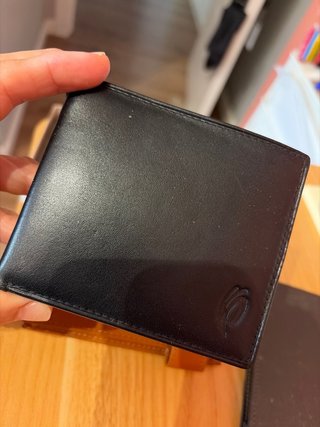 Tres carteras de piel caballero negra/ marrón