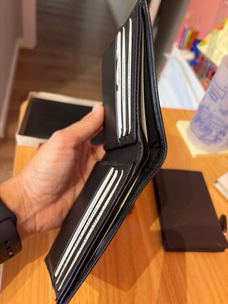 Tres carteras de piel caballero negra/ marrón