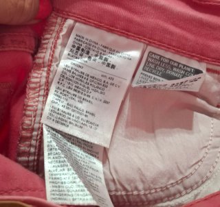 Vaqueros Levi's rosas