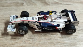 Coches Scalextric McLaren MP4-21 y BMWSauber F1.07