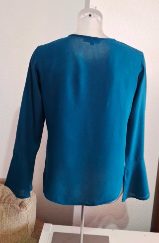 Blusa S con bordado blanco
