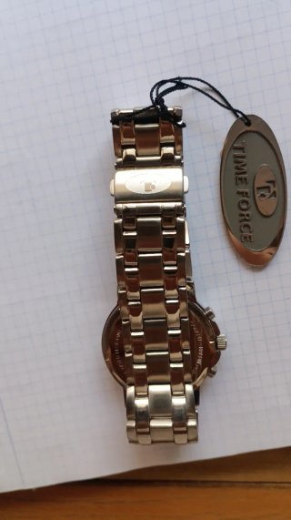 Reloj Time Force Cronógrafo Dorado y Plateado