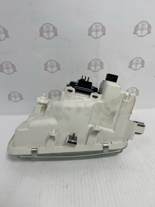 Faro Hella VW Polo 6N1 Derecho
