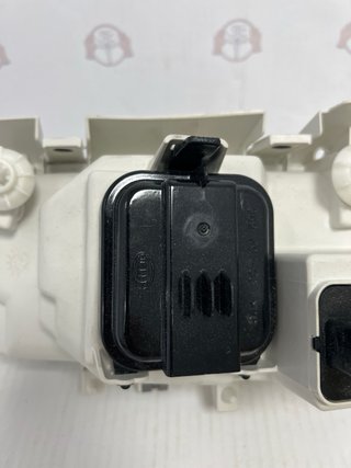 Faro Hella VW Polo 6N1 Derecho