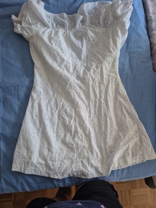 Vestido blanco bordado mujer