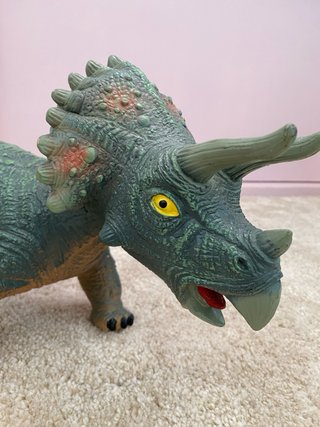 Dinosaurio Triceratops Verde Juguete