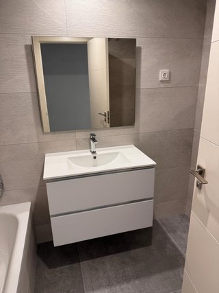 Mueble de baño blanco con espejo (alta calidad)