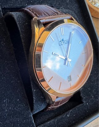 Reloj Lotus Dorado y Marrón