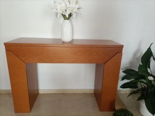 Consola de madera de cedro