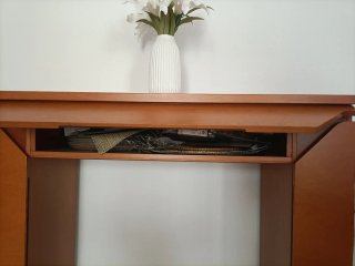 Consola de madera de cedro