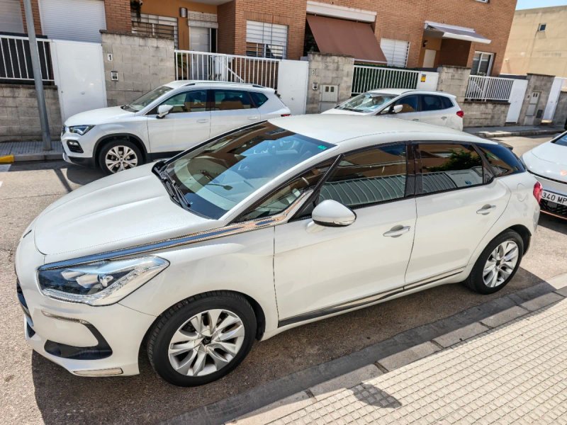 Citroen DS5 2014 - foto 1