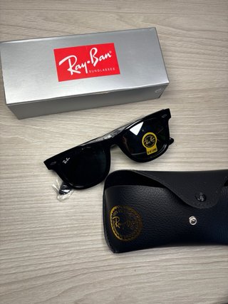 Gafas de sol negras