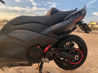 Yamaha TMAX Airon Max Negra/Gris