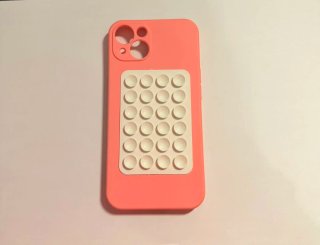 iPhone 13 + 4 fundas y cargador