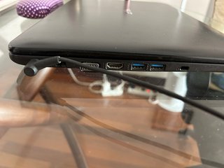 Asus X554L Negro - Pantalla con rayas