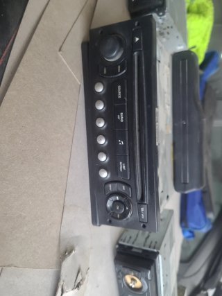 Radios de coche (varios modelos)