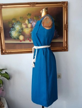 Vestido vintage azul con cinturón