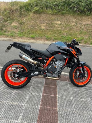 KTM 890 Duke R 2023