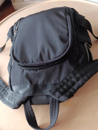 Mochila de nylon negra