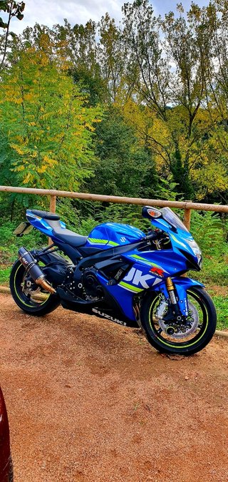 Vendo suzuki gsx750r
