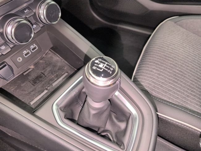 Mitsubishi Colt 2025, foto 15