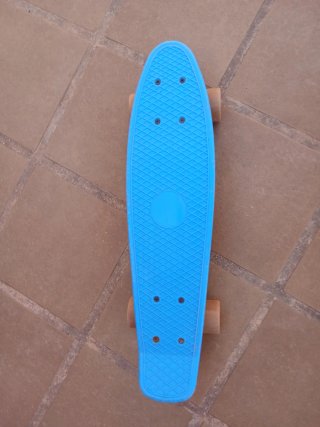 Monopatín azul