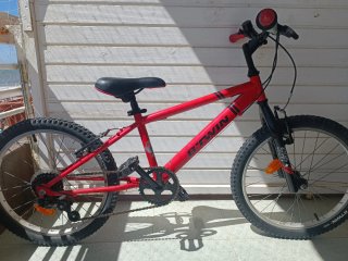 Bicicleta BTWIN 20 Roja Poco Uso