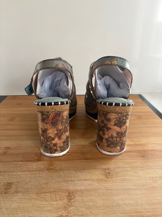 Sandalias Laura Vita grises