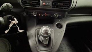 Peugeot Partner PRO STANDAR BLUE 1.5HDI 600KG 75CV FURGON