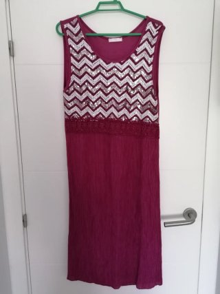 Vestido midi burdeos con lentejuelas