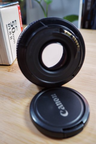 Canon EF 50mm f/1.8 II Lente