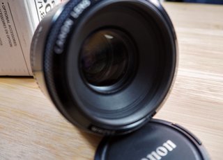 Canon EF 50mm f/1.8 II Lente