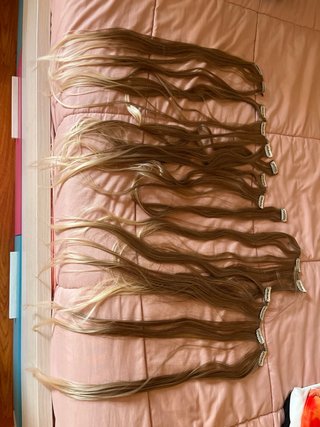 Extensiones de pelo rubio con clip