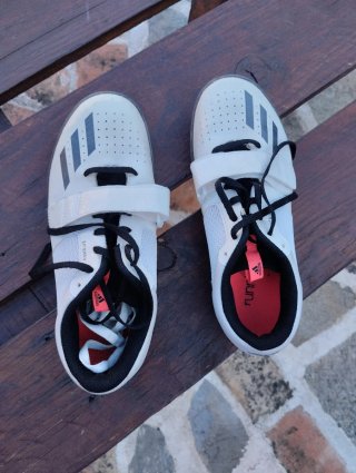 Zapatillas Adidas Atletismo Blancas Talla 42