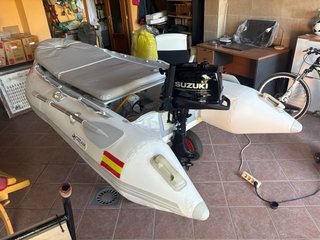 Zodiac 3,15m + Motor Suzuki 6cv + Carro