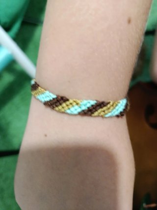 Pulsera infantil azul y varios colores