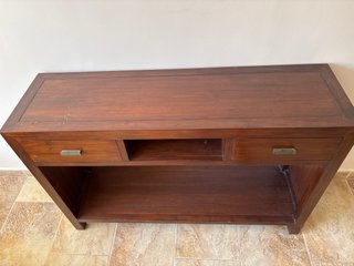 Mueble recibidor de madera