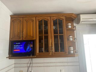 Mueble de cocina madera y cristal