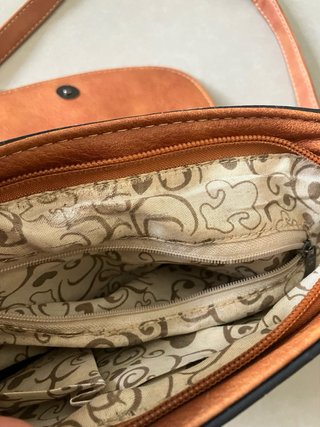 Bolso de hombro marrón