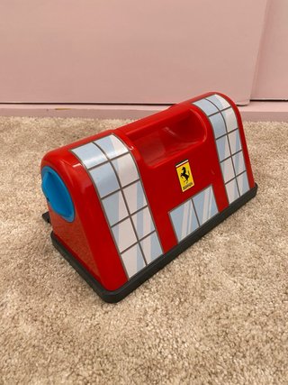 Parking Ferrari con Pista